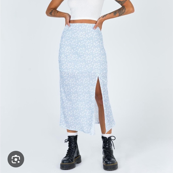 Princess Polly Midi Skirt 🩵 - Picture 1 of 4